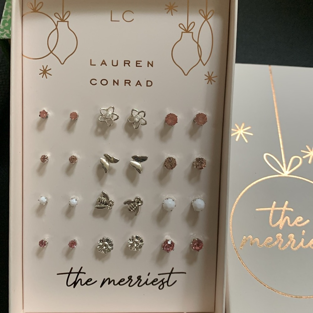 Lauren Conrad earrings gift box set